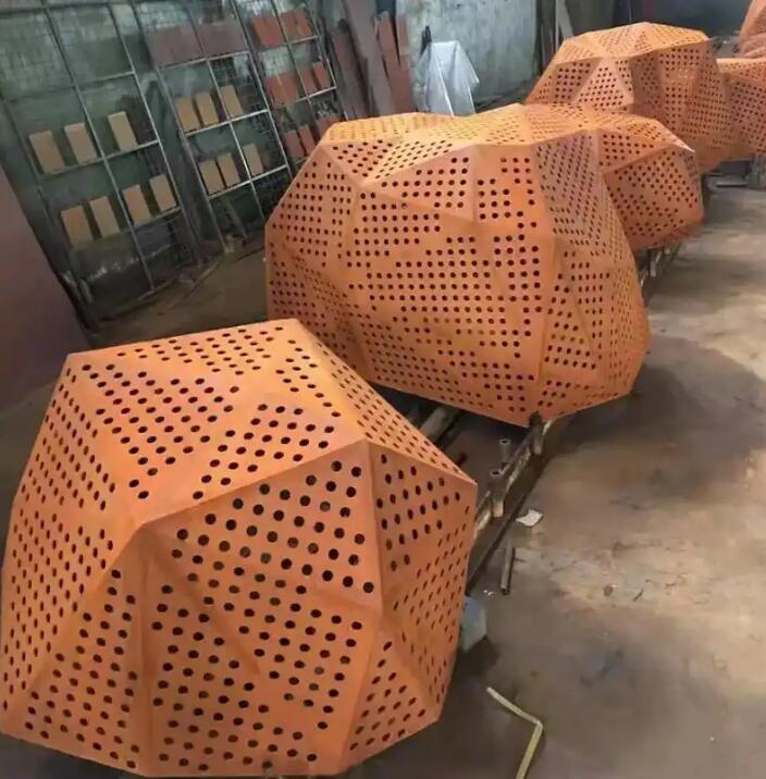 三更罗镇耐候钢造型